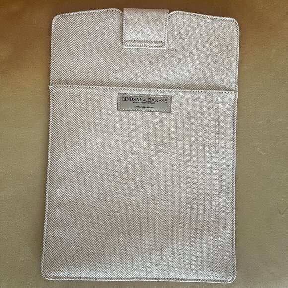 Lindsay Albanese Laptop Sleeve - Limited Edition Daily Laptop Clutch - Picture 2 of 3